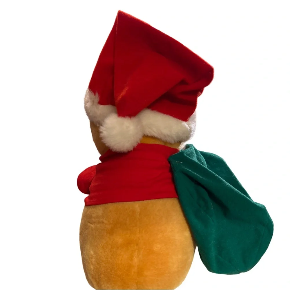 Disney  Vintage Winnie the‎ Pooh Santa